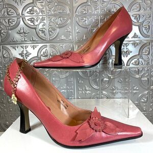 NWOB Two Lips Heels  